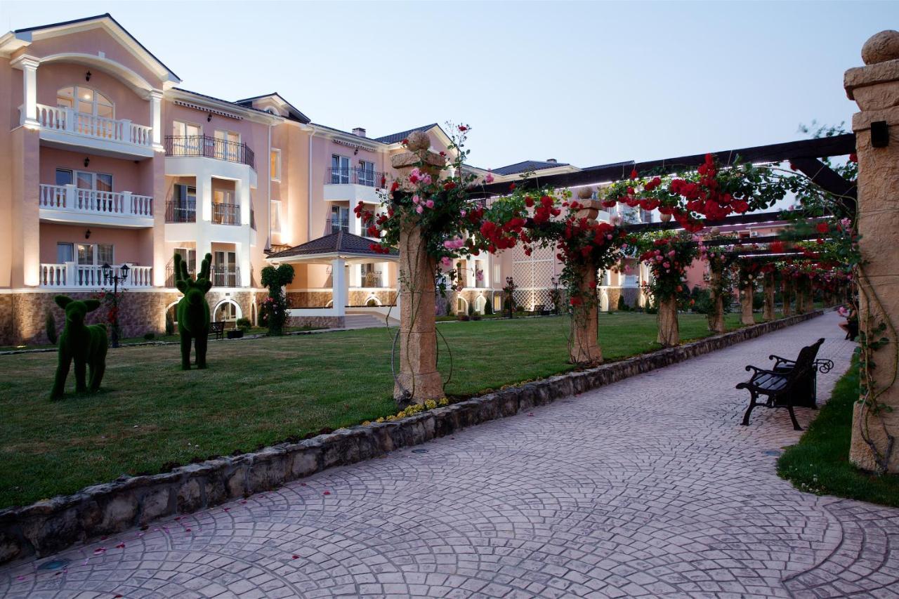 Alean Family Resort & Spa Riviera Anapa Exterior foto